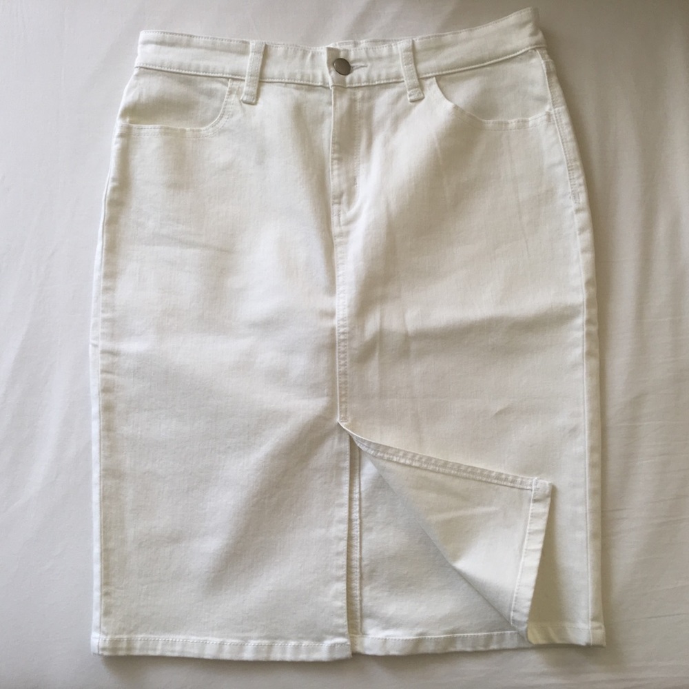 Banana Republic white denim skirt with front slit